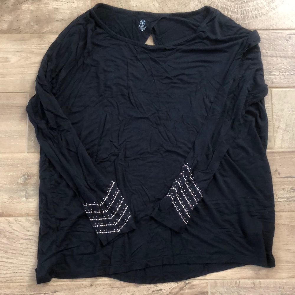 Gaiam Women’s Tunic LS with Open back